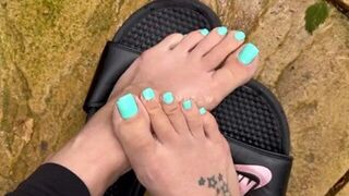 Cum On My Pretty Toes - porn video